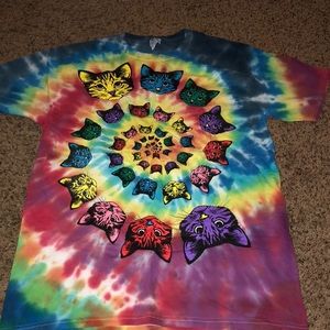 Tie dye cat shirt (NWOT)